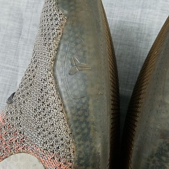 Athletic_Shoes